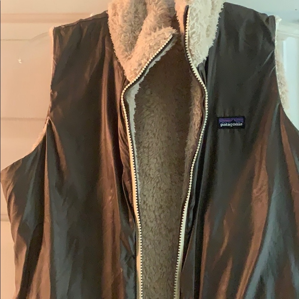 Women’s Patagonia reversible vest - Picture 6 of 6
